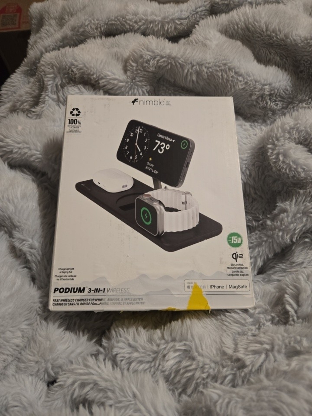 Nimble Podium 3-in-1 Wireless Charging Stand - Black/White
